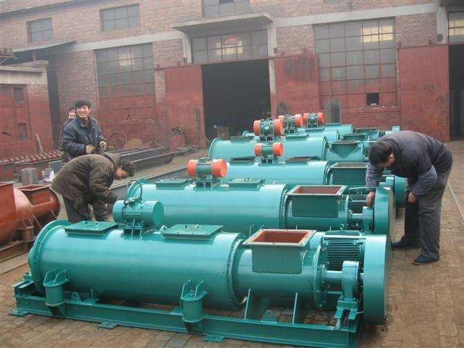 單軸粉塵加濕攪拌(bàn)機