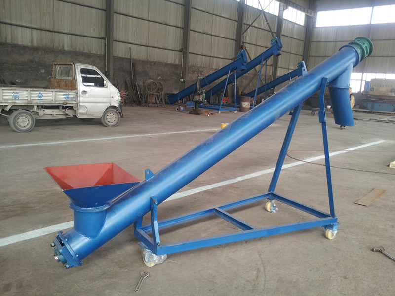 大傾角(jiǎo)螺旋輸送機(jī)廠家展示 大傾角螺旋輸送機廠家(jiā)展示