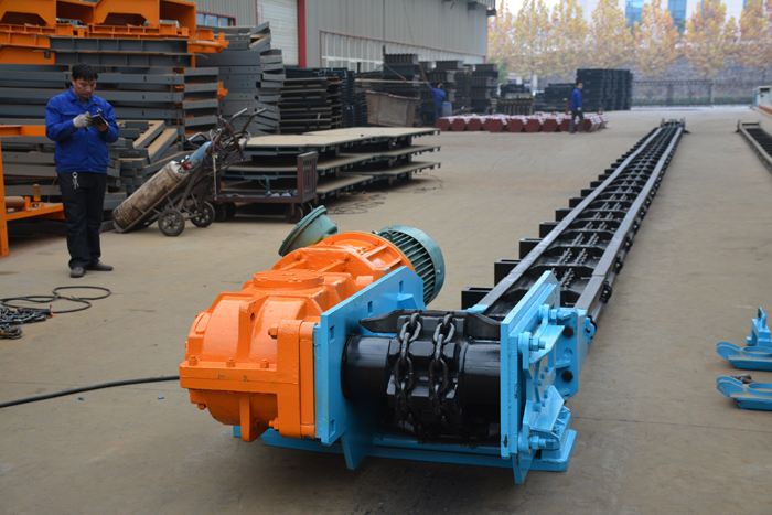 大（dà）型煤炭刮板機