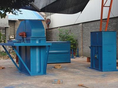 煤礦環鏈鬥式（shì）提升機