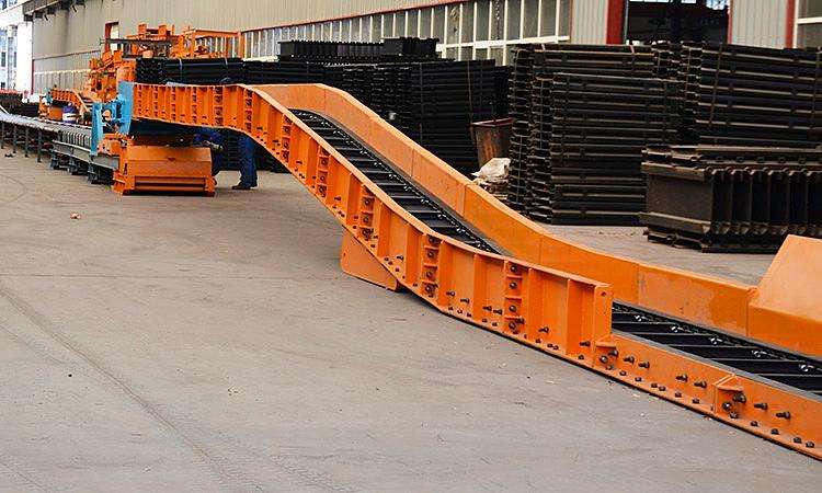 順槽用刮（guā）板轉載機