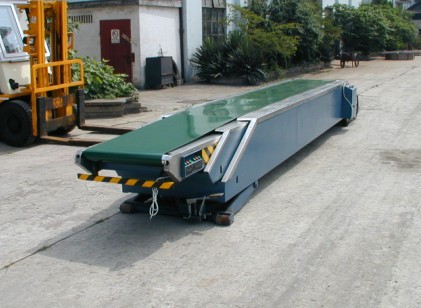 伸縮式皮帶輸送機性能（néng）特點