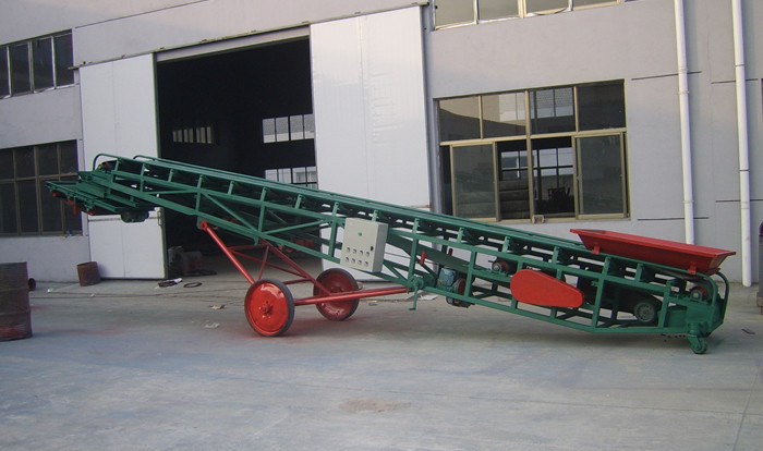 移動式水平糧食(shí)皮帶輸送機1 移動(dòng)式水平糧食皮帶輸送(sòng)機(jī)1