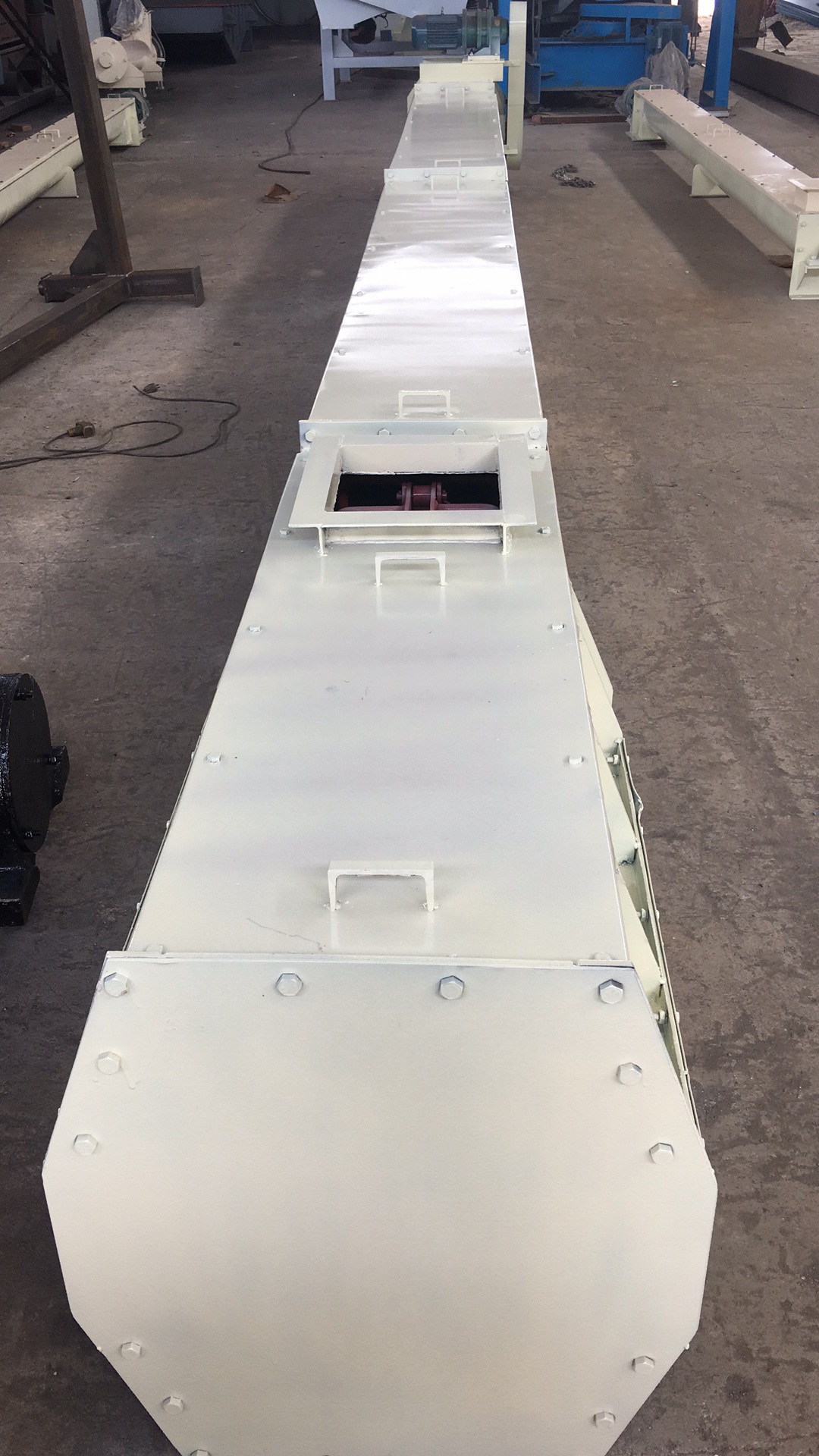 刮板輸送機噴漆（qī）完畢（bì）圖