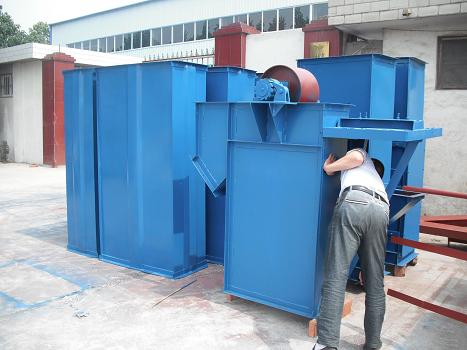 皮帶提升機現場展示 皮帶提升(shēng)機現(xiàn)場展示