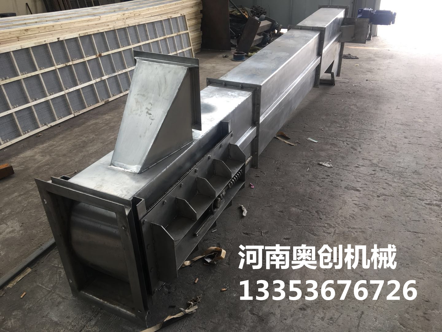 不鏽鋼NE15鬥提機廠家展（zhǎn）示