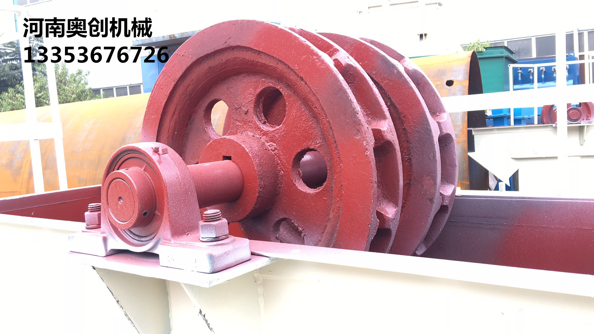 鬥式提升機1 鬥式(shì)提(tí)升機1