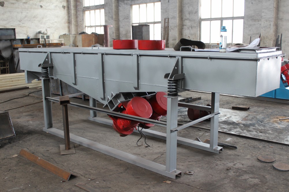 有（yǒu）機肥分級直線振動篩生產廠家