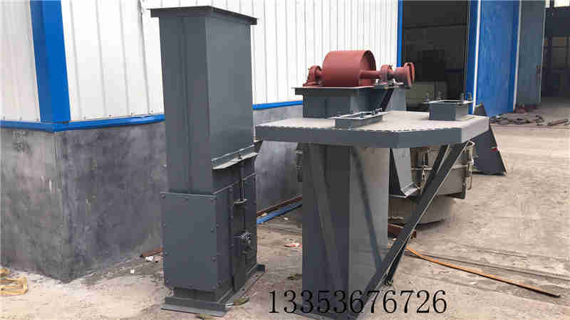 膠帶式(shì)鬥式提升機(jī) 膠(jiāo)帶式鬥式提升機(jī)