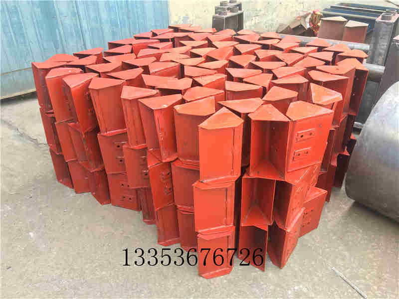 鬥式提升機料（liào）鬥