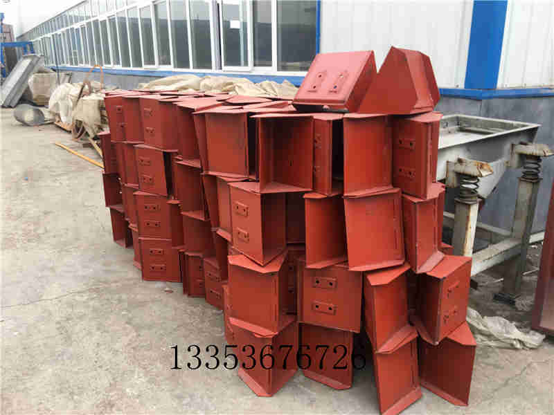 鬥式提升機料（liào）鬥