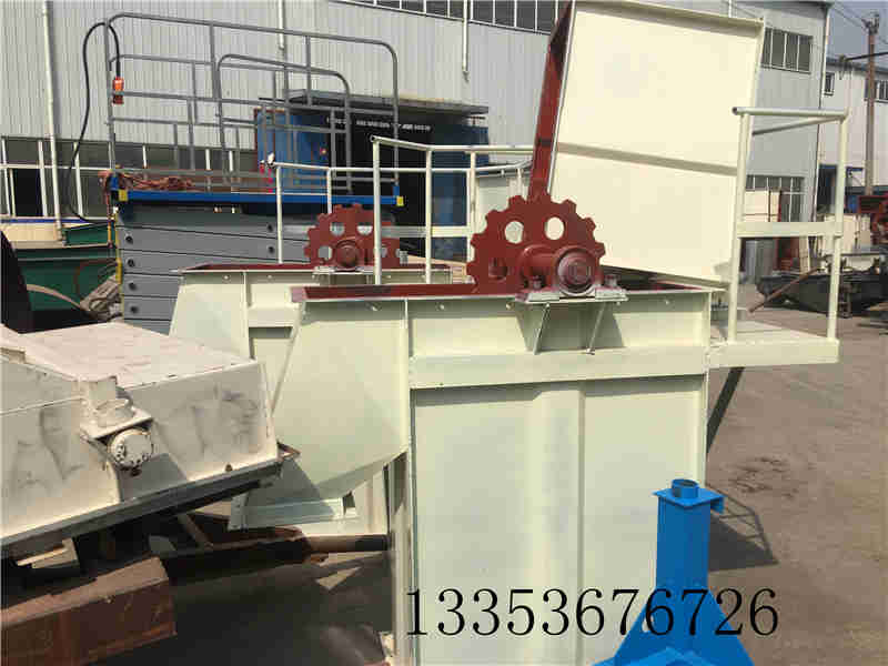 板鏈鬥式提升（shēng）機首次安裝