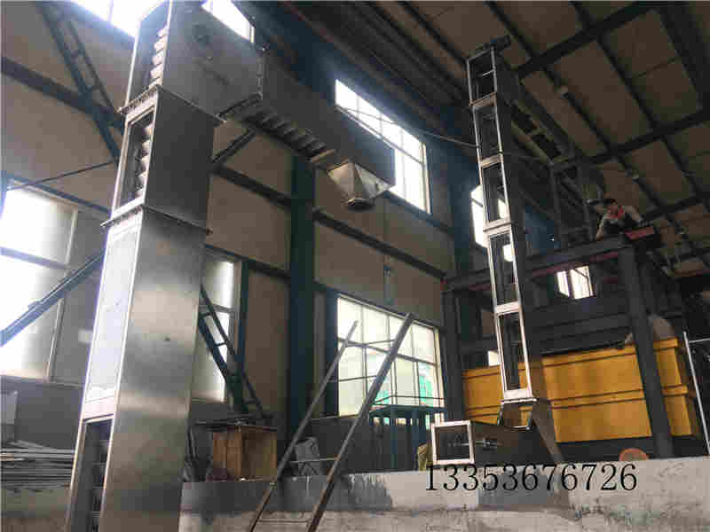 Z型提升機(jī)安裝現場 Z型提升機安裝現場