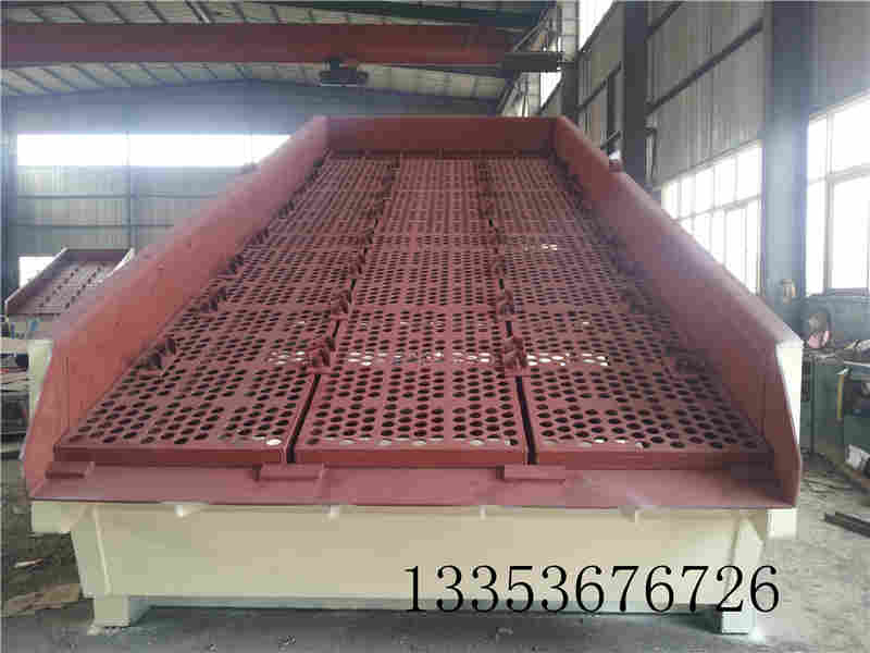 礦用（yòng）振動篩安裝操作34