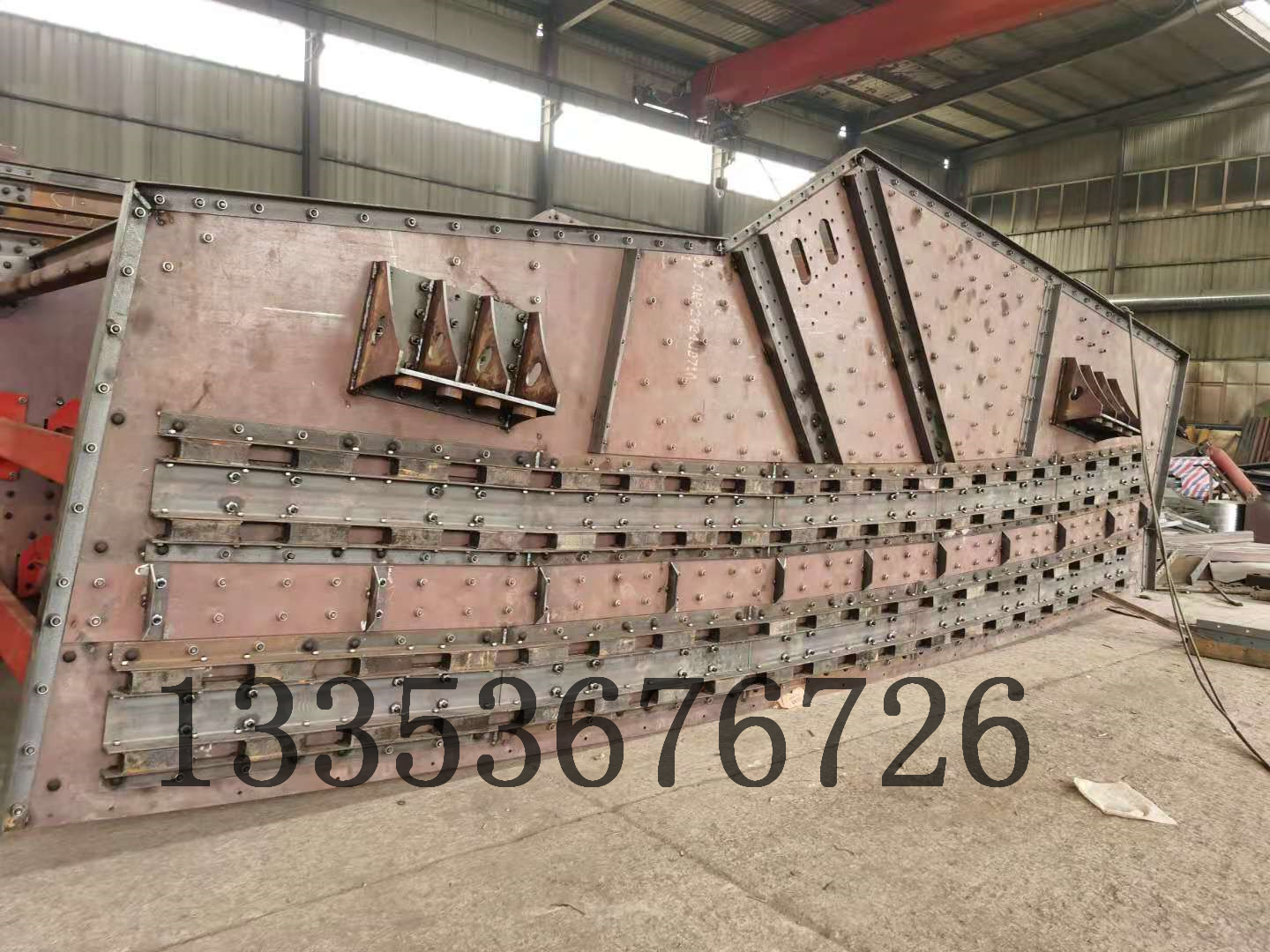 大型原煤深度篩分雙（shuāng）層弛張篩與其（qí）它類型篩機相比有（yǒu）哪些優勢?