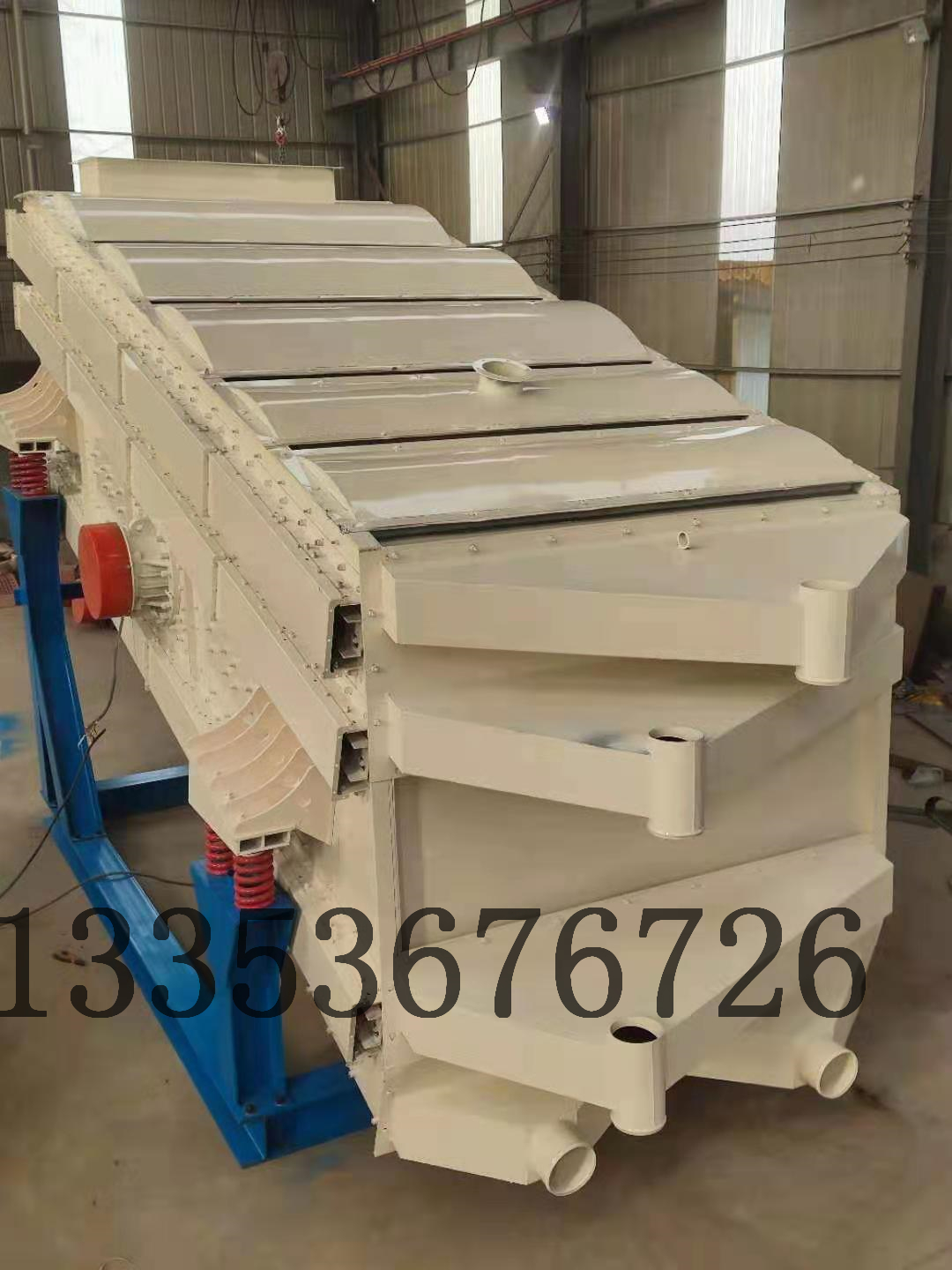 全封閉式(shì)微粉弛張篩2 全封閉式微粉弛張篩2