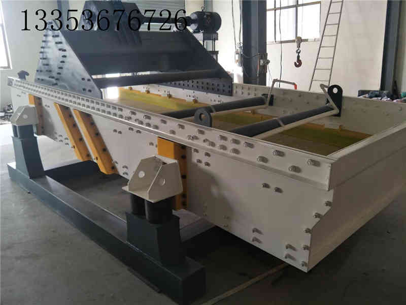 激振器式（shì）高頻脫水篩的產品優勢比振動電機的體現在哪方麵？