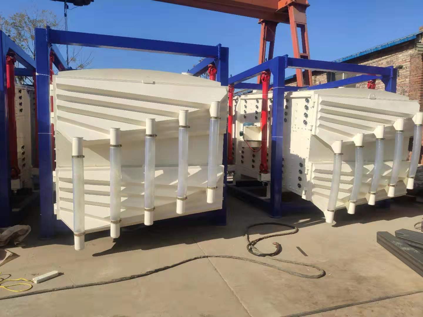 方（fāng）形搖擺篩篩石油焦的好處